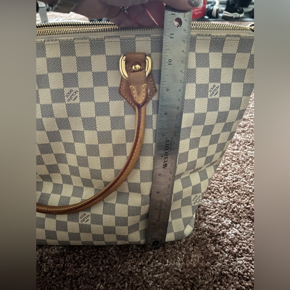 Louis Vuitton Damier Ebene GM Tote - Picture 8 of 13